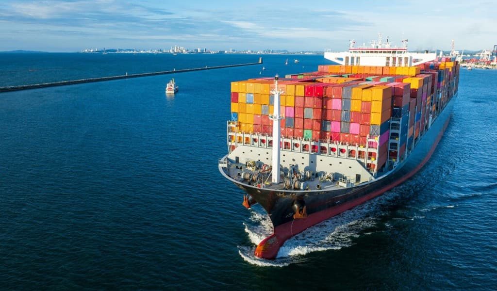 Freight Forwarding — hero